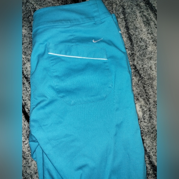 NikeGolf dri fit shorts,great condition, turquoise, cotton poly spandex - Picture 6 of 7
